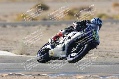 media/Nov-17-2024-CVMA (Sun) [[1fec520723]]/Race 11-Amateur Supersport Open/